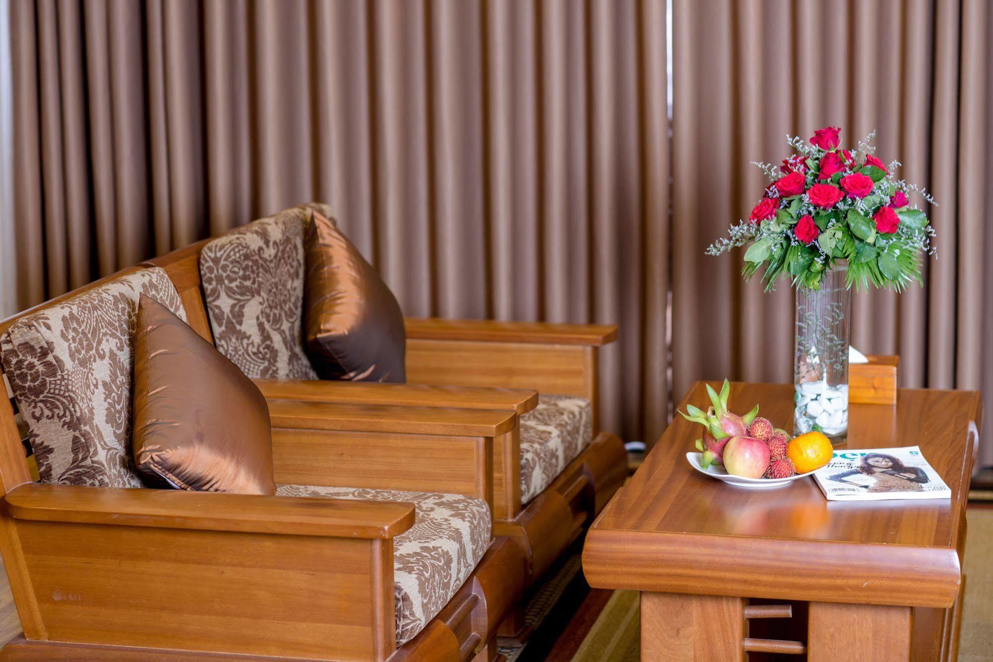 Vien Dong Hotel Nha Trang Esterno foto