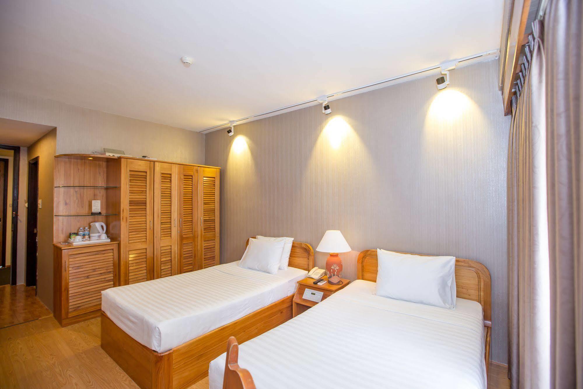 Vien Dong Hotel Nha Trang Esterno foto