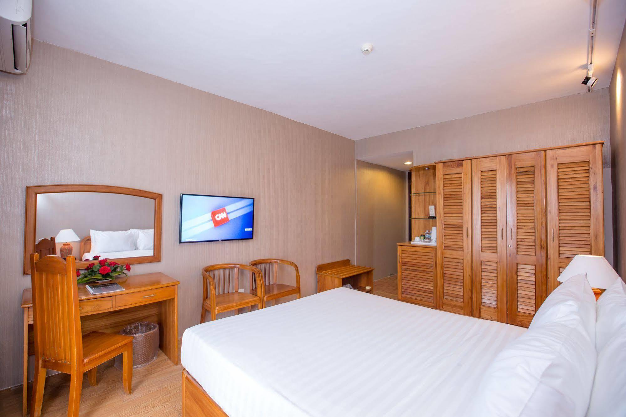 Vien Dong Hotel Nha Trang Esterno foto